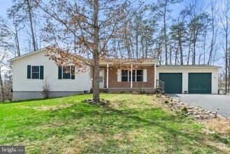 Building Photo - 100 Woodlands Ln