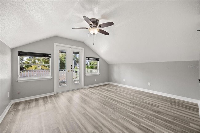 Building Photo - 748 Altaloma Ave