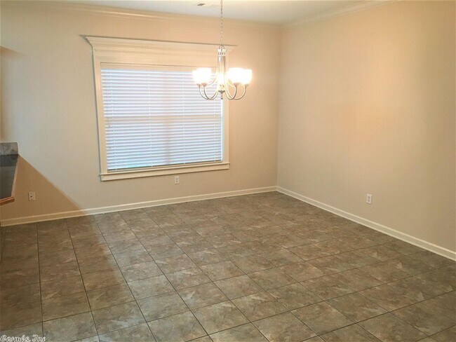 Building Photo - 62 Woodridge Dr