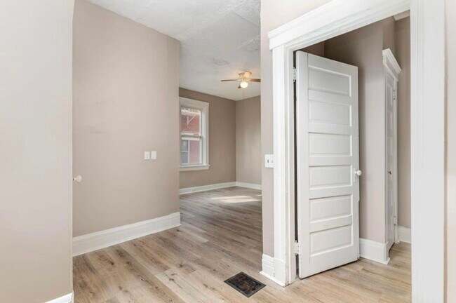 Foto del edificio - 2314 Highland Ave