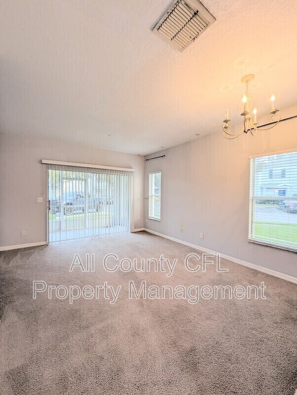 Foto del edificio - 9481 Flowering Cottonwood Rd