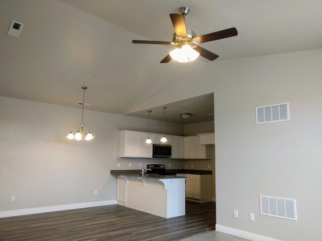 Foto del edificio - 4166 W 1850 North #H303