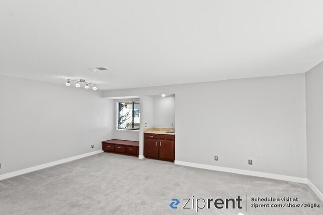 Building Photo - 705 San Conrado Terrace