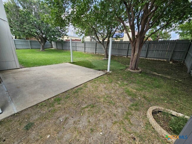 Building Photo - 603 Totem Trail