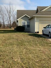 Building Photo - 115-115 Bradley Ct