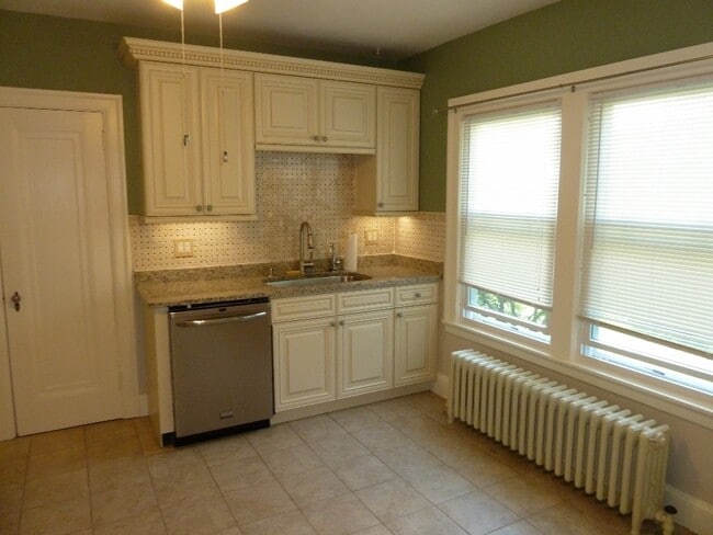 Kitchen Sink - 36 S Highland St