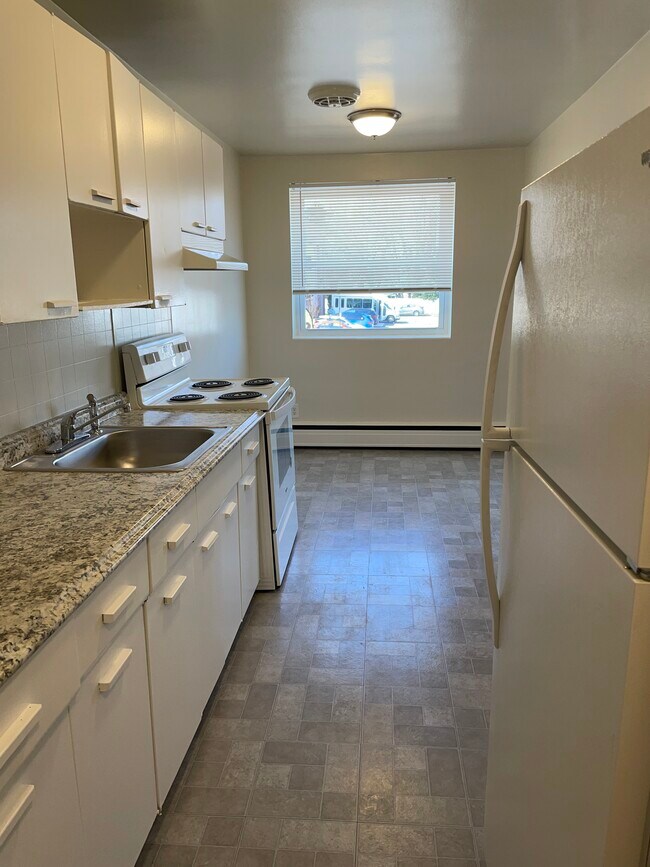 Building Photo - Butler Apartments