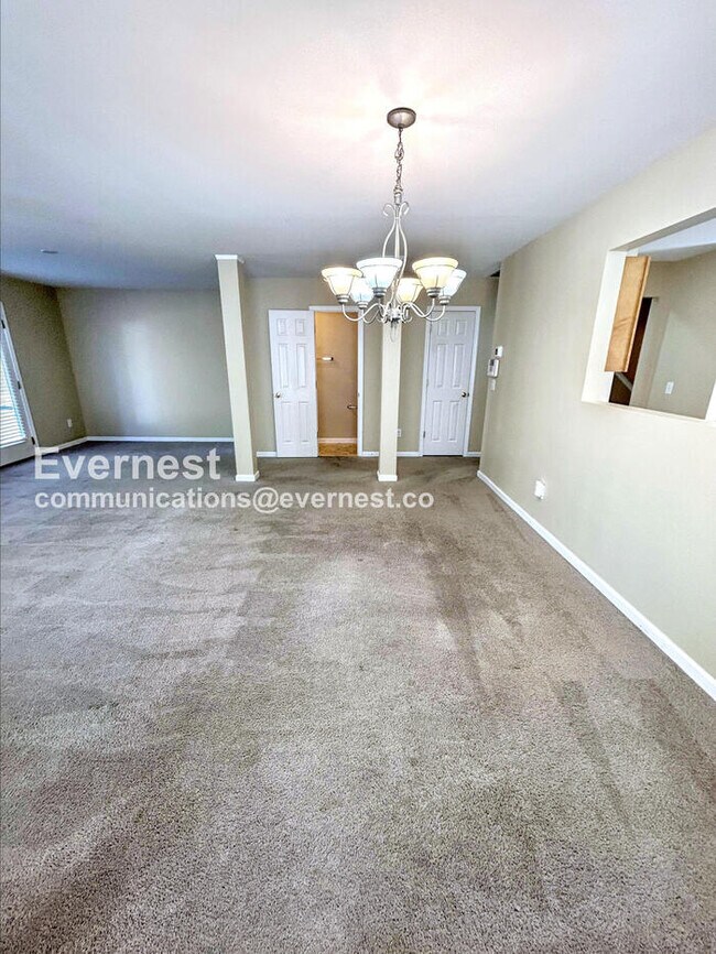 Foto del edificio - 941 Ujamaa Dr