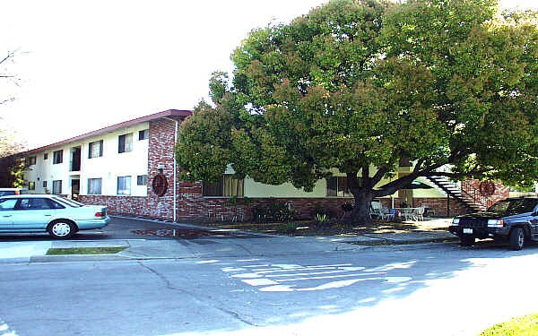 Building Photo - The Westerner Apartments