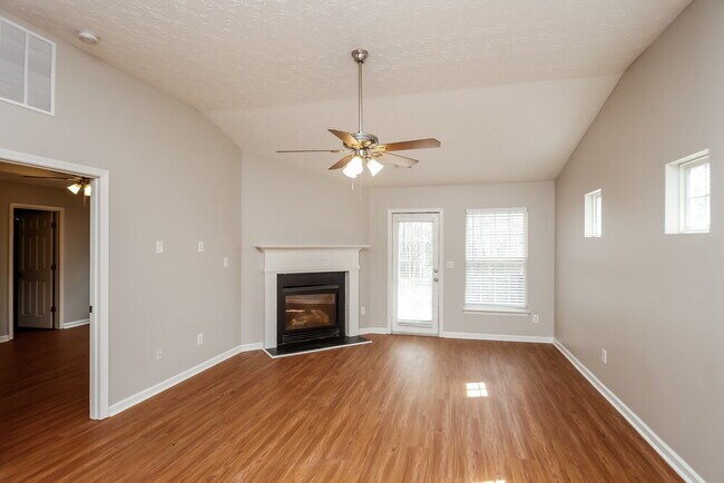 Foto del edificio - 533 Arrowhead Dr