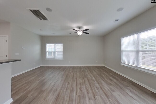 Foto del edificio - 409 Eastfair Dr