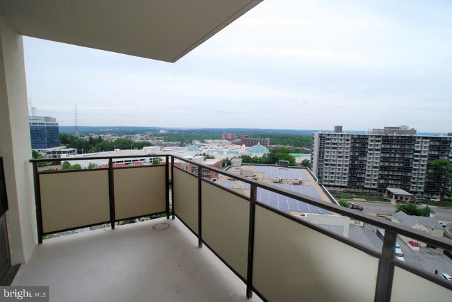 Foto del edificio - 205 E Joppa Rd