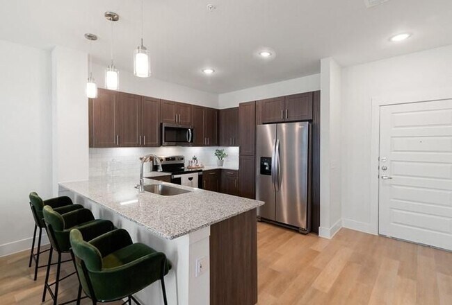 Building Photo - 260 S Brook Dr