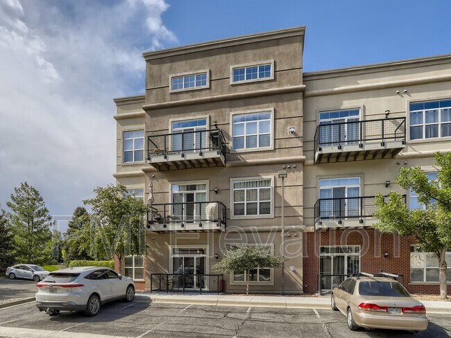 Building Photo - 5677 S Park Pl