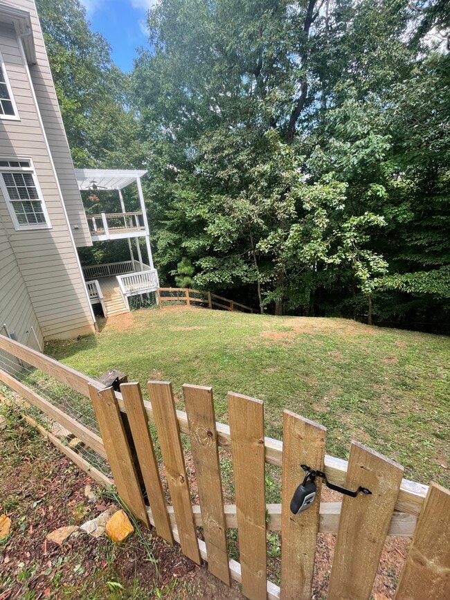 Foto del edificio - 1079 Blankets Creek Dr