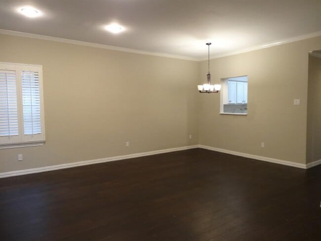 Building Photo - 626 Augusta Dr