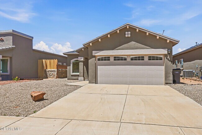 Building Photo - 14609 Carlo Alvarado Dr