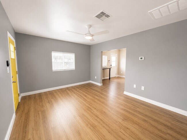 Foto del edificio - 1033 E Roosevelt St