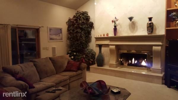 Building Photo - 3 br, 2.5 bath Townhome - 17 Beacon Hill Lane