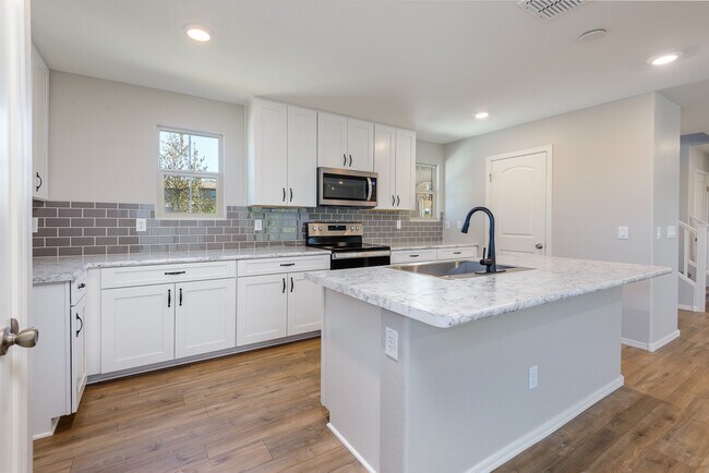 KITCHEN - 16275 W La Ventilla Way