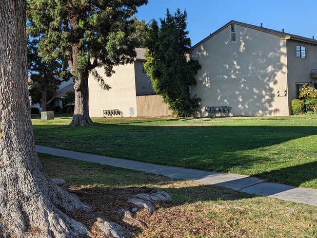 Building Photo - 4625 W Chapman Ave