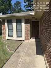 Building Photo - 828 Lost Forest Dr