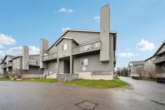 Building Photo - 9905 William Jones Cir
