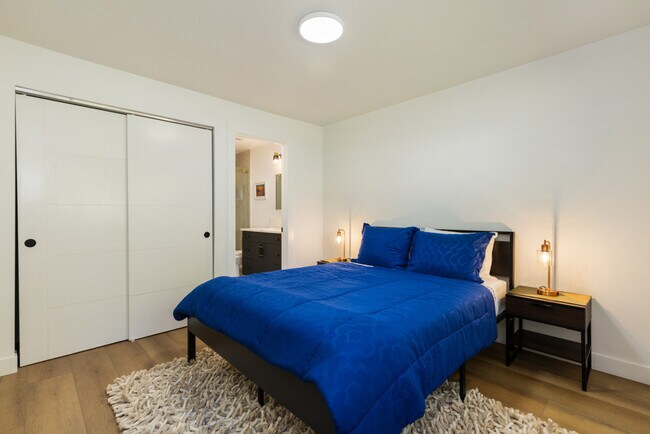 Foto del edificio - 905 142nd Ave SE