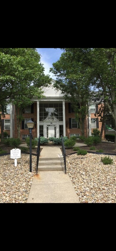 Foto principal - 75 Atterbury Blvd