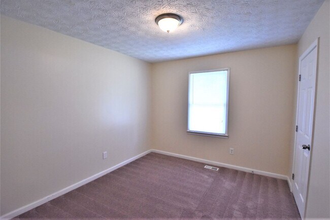 Foto del edificio - 714 Ishman Ballard Rd