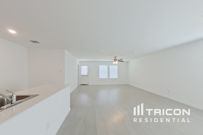 Building Photo - 1608 Lercara Ln