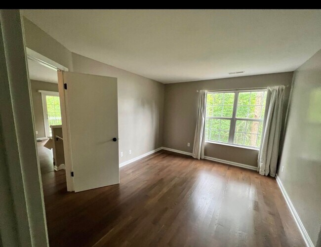 Foto del edificio - 1608 Stoney Run Trl