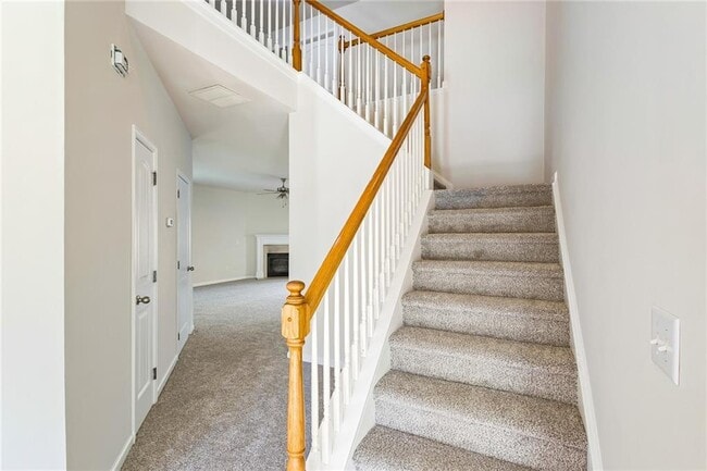 Building Photo - 34 Persian Ivy Way