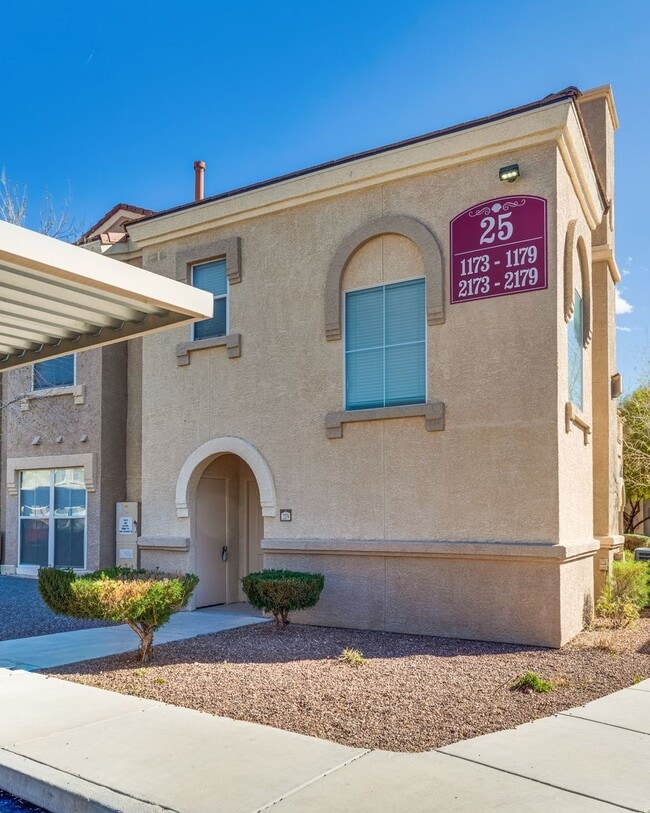 Building Photo - 10550 W Alexander Rd
