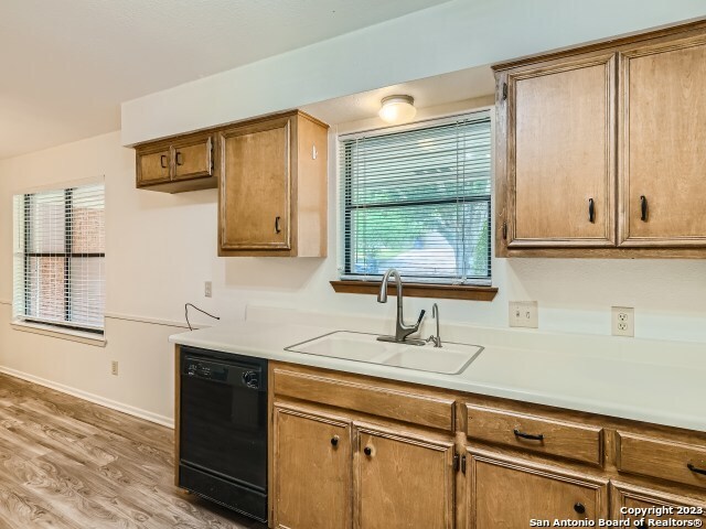 Building Photo - 1153 Fox Run Cir