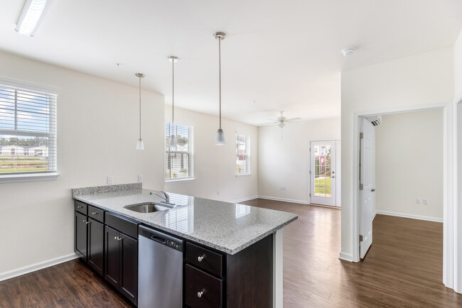 1BR/1BA - 804SF - Entry - Weston Willows