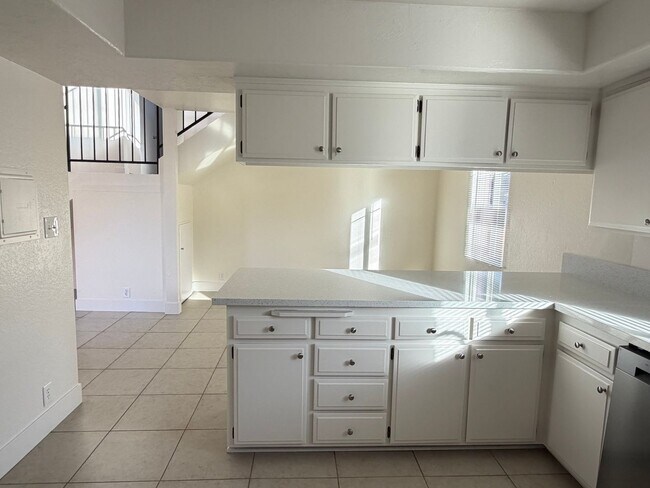 Building Photo - 150-152 S. Harwood Street