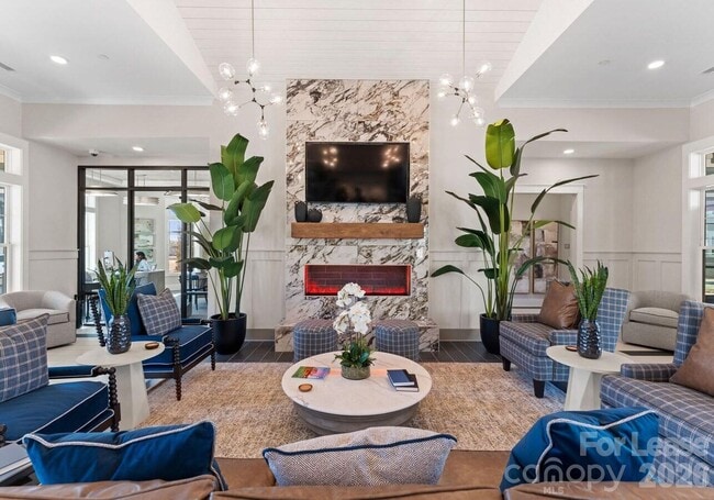 Building Photo - 1241 Columbia Cir