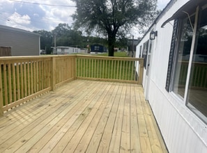 Building Photo - 222 Garlands Private Dr