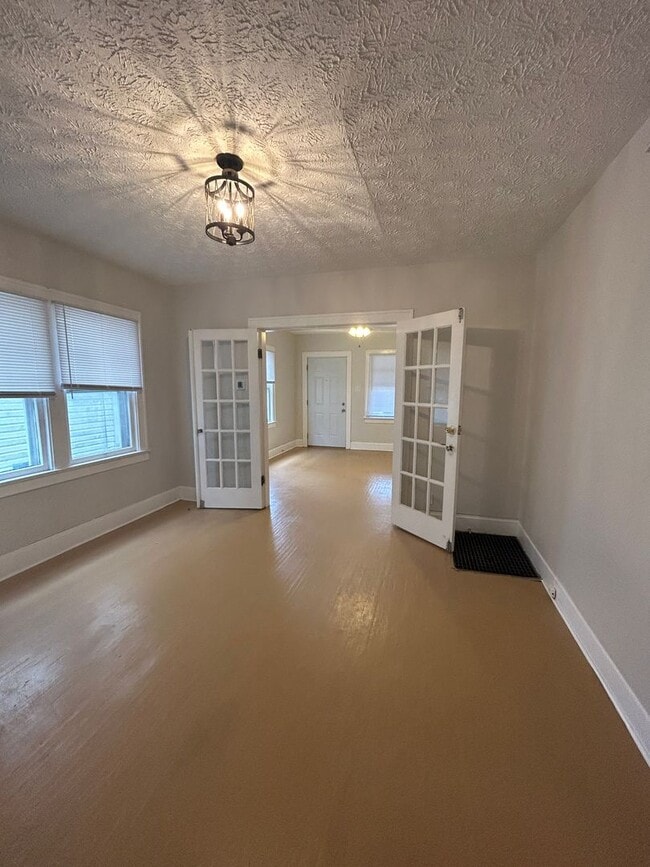 Building Photo - 2229-2231 E 5th Ave