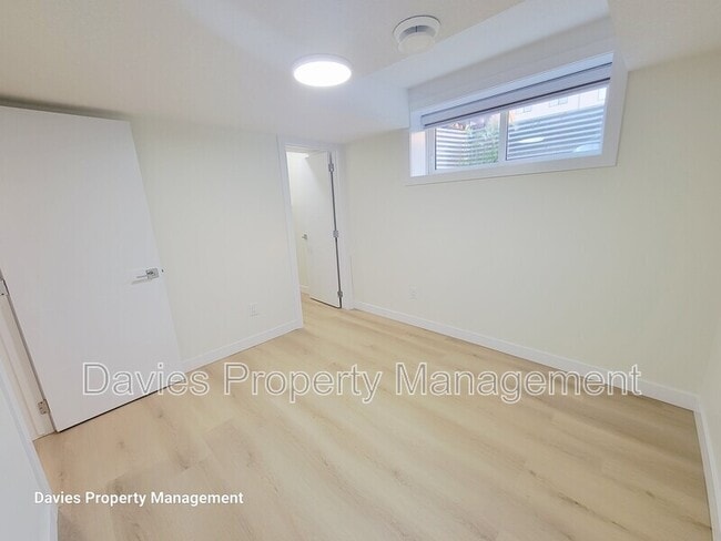 Building Photo - 4677-4177 177 Ave NW