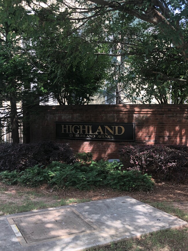 Building Photo - 375 Highland Ave NE