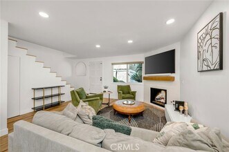 Building Photo - 2424 Santa Ana Ave