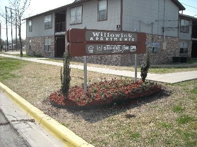 Primary Photo - Willowick Apartments