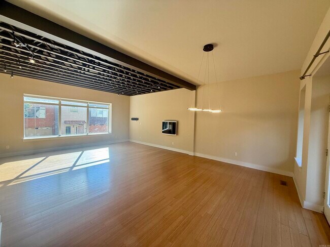 Foto del edificio - 110 Vertical Lofts Dr