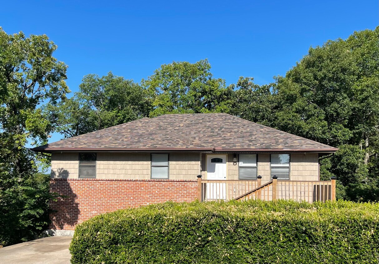 Foto principal - 565 Knox Ave