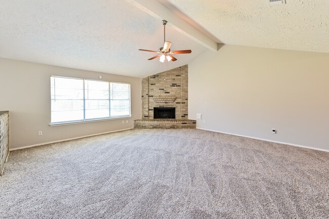 Foto del edificio - 8403 Rustwood Ct