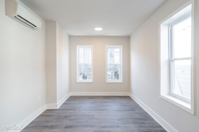 Foto del edificio - 1 br, 1 bath Townhome - 1235 W Huntingdon St
