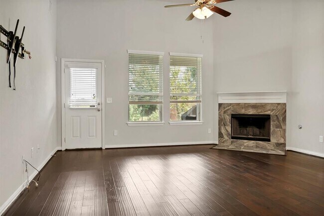 Building Photo - 128 Cipressi Cove