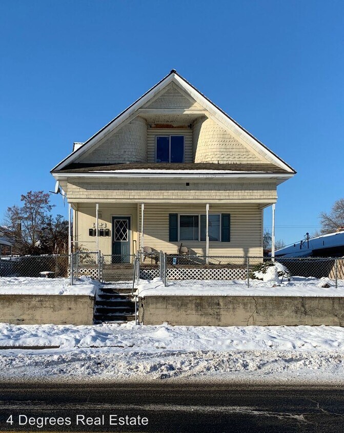 Primary Photo - 1423 N Post St